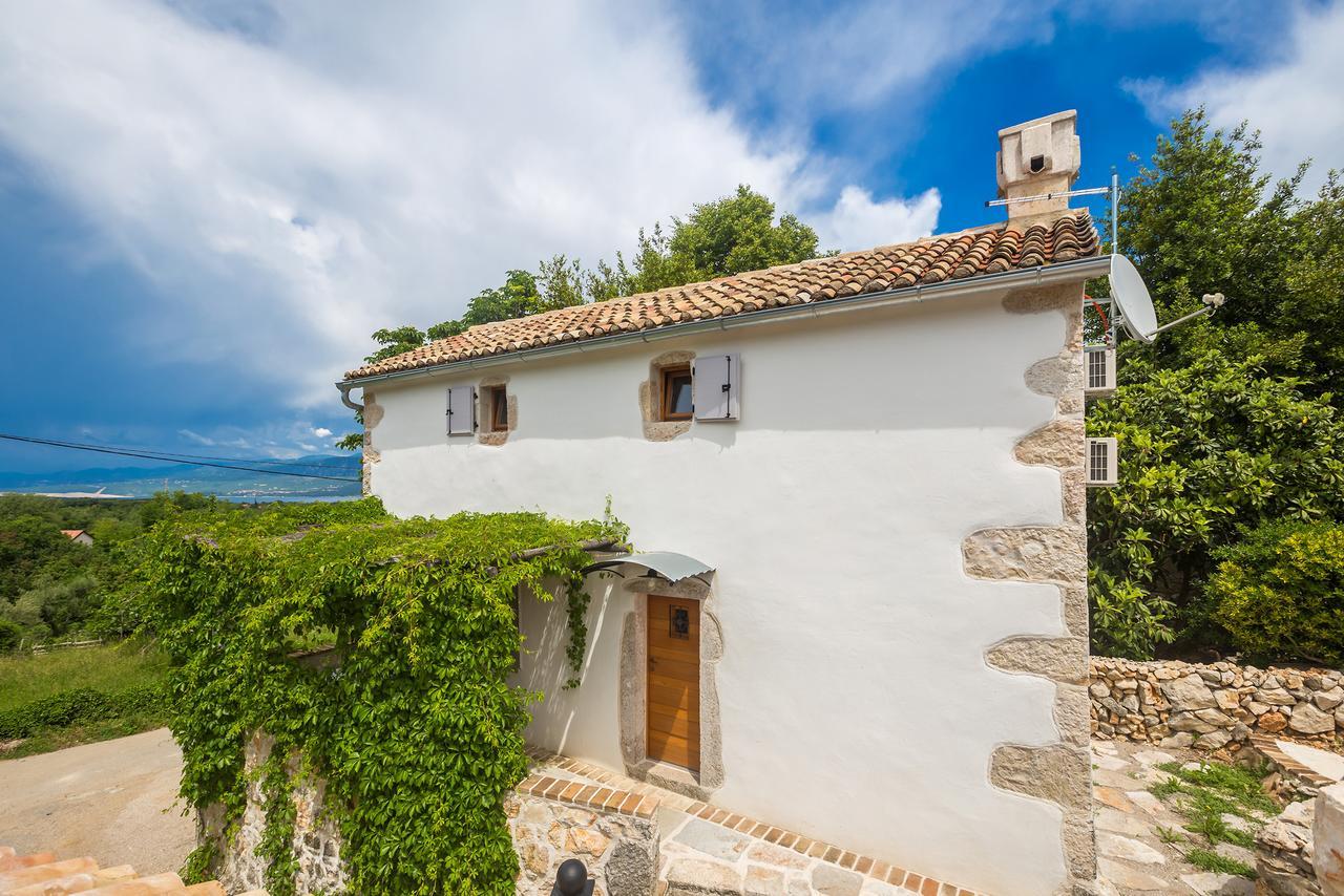 Holiday Home Jela Dobrinj Exterior photo