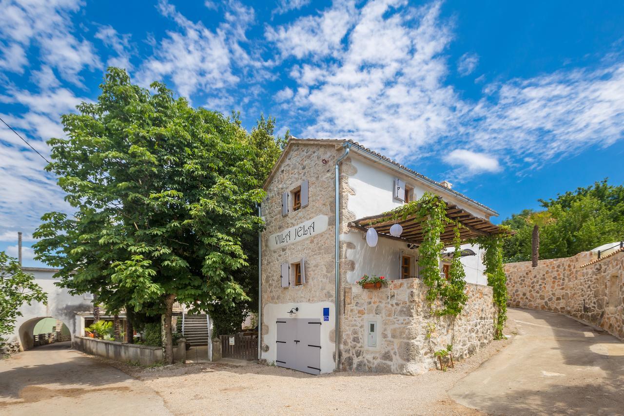 Holiday Home Jela Dobrinj Exterior photo