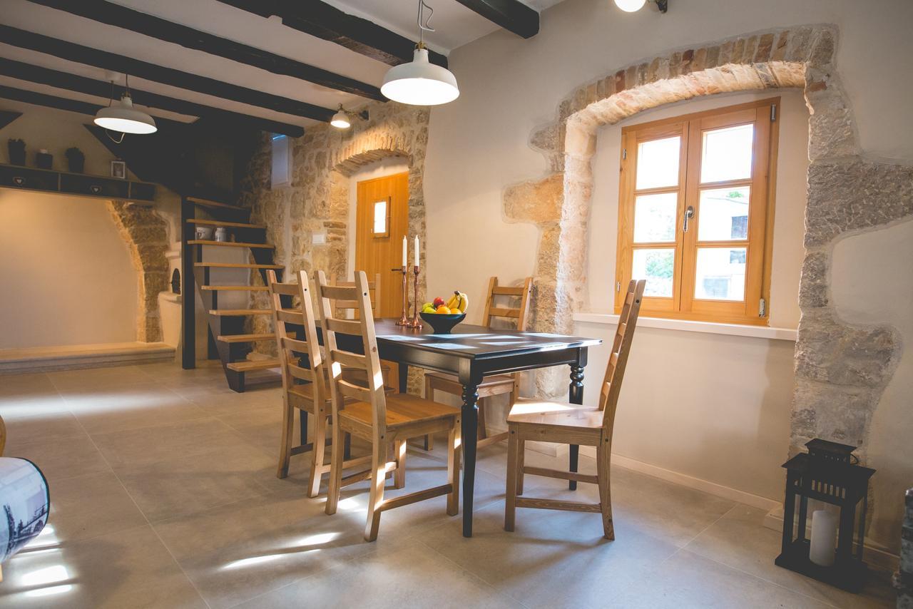 Holiday Home Jela Dobrinj Exterior photo